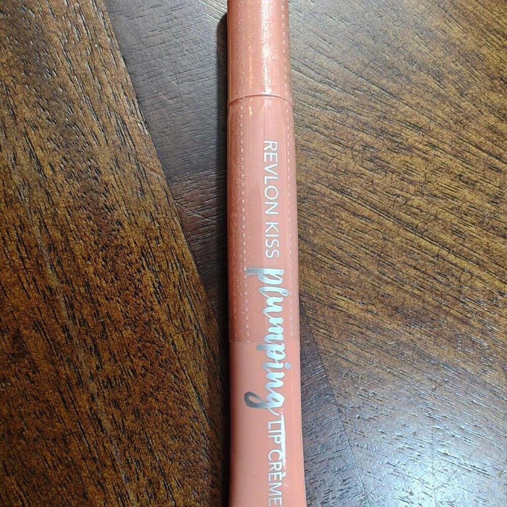 Revlon Kiss Plumping Lip Creme Cashmere Creme New